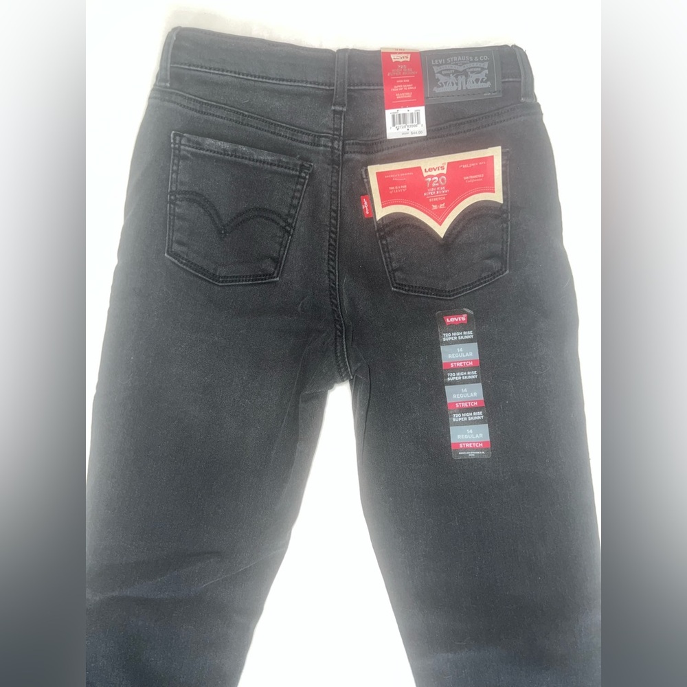 Levi’s Girls 720 High Rise Super Skinny Jeans Black Distressed Raw Hem Size 14 - Picture 5 of 9